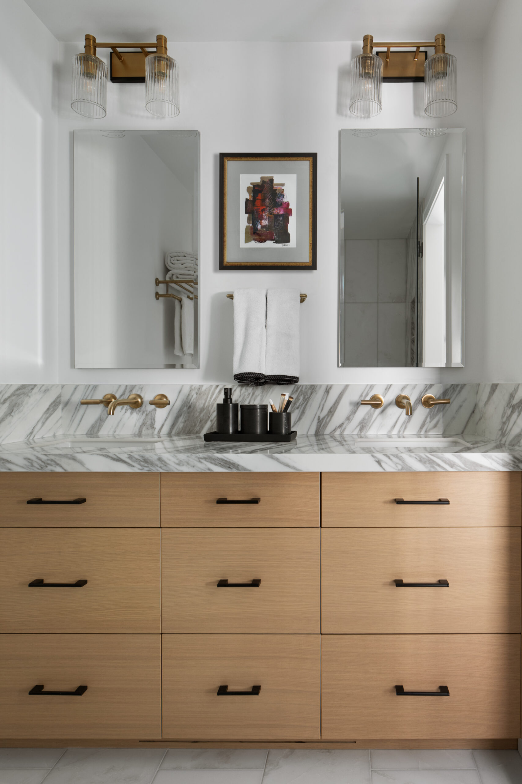 Wolcott_Ave_Matte_and_Gloss_Interiors_Ryan_Hainey_Photography_002