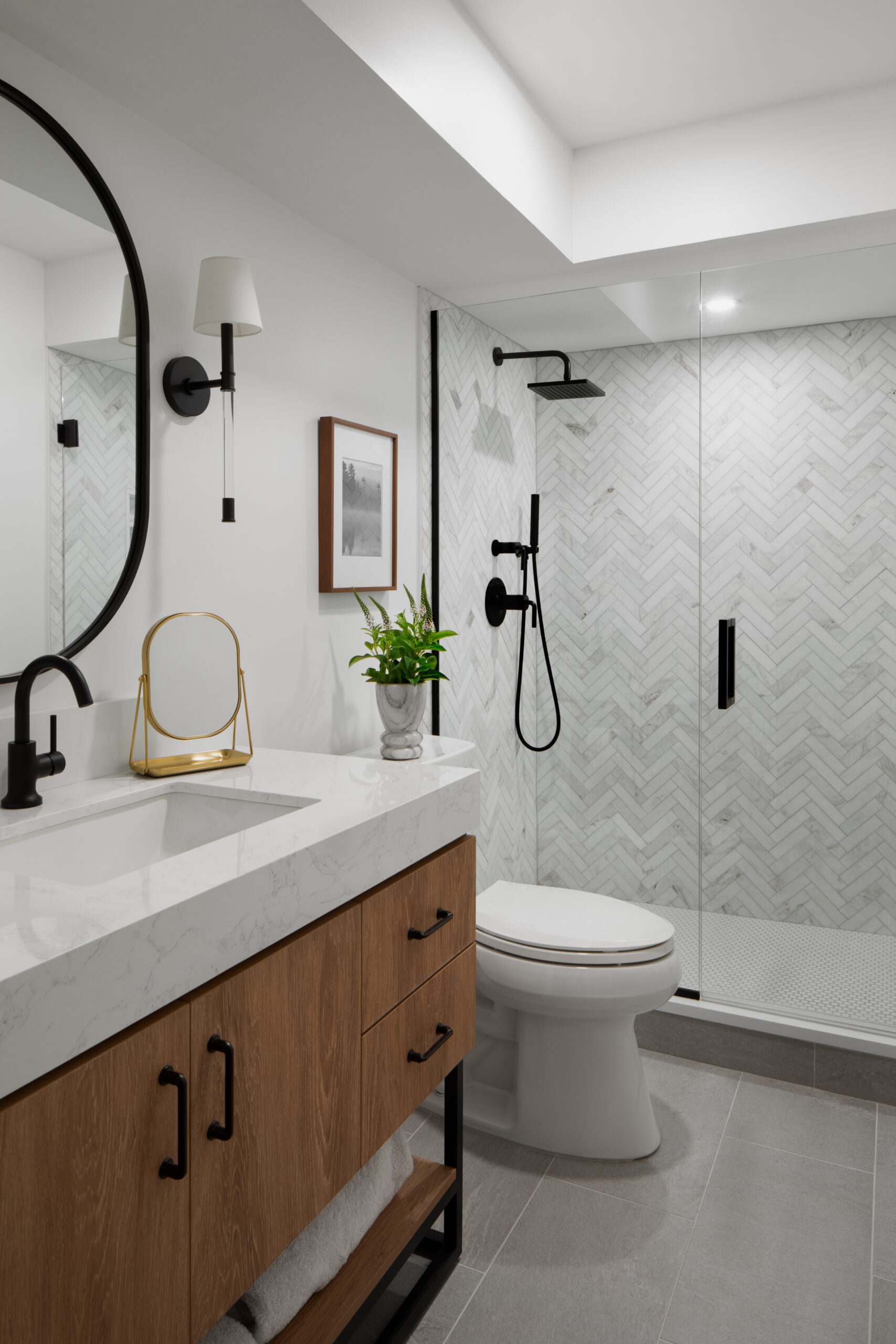 Wolcott_Ave_Matte_and_Gloss_Interiors_Ryan_Hainey_Photography_010